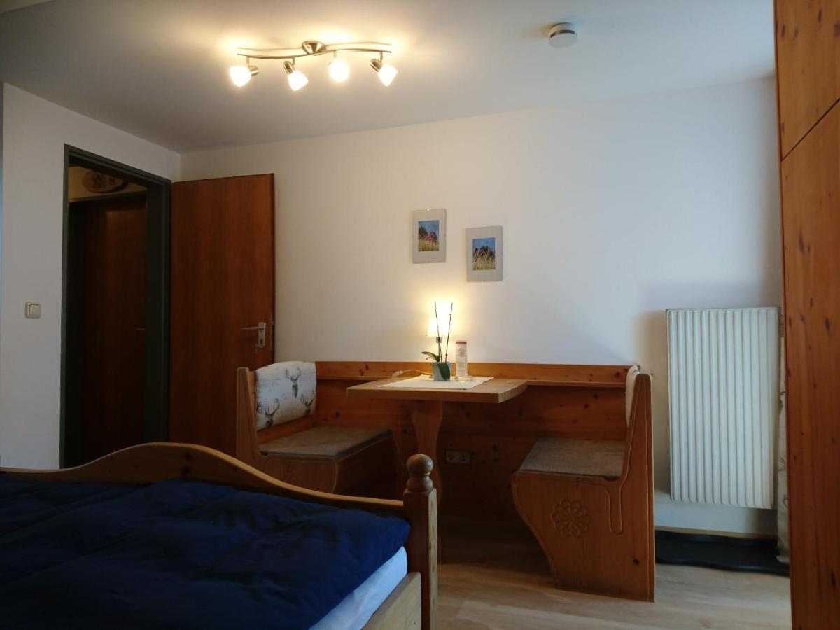 Doppelzimmer mit Balkon